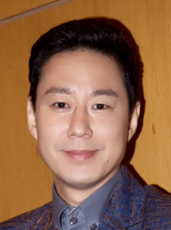 Kim Young Pil photo