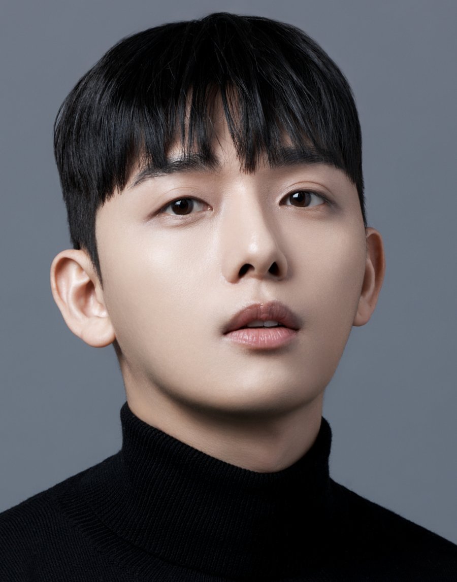 Yoo Jin Seok photo