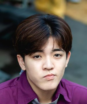 Zueyi Piyapat Boonnitipan photo