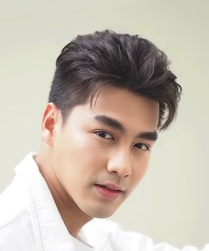 Phet Thakrit Tawanpong photo