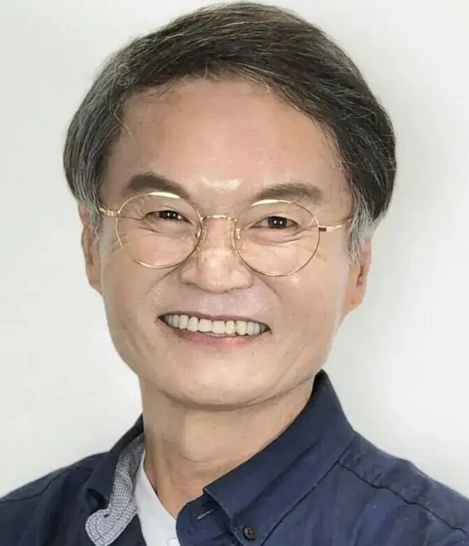 Jo Yoo Seok photo