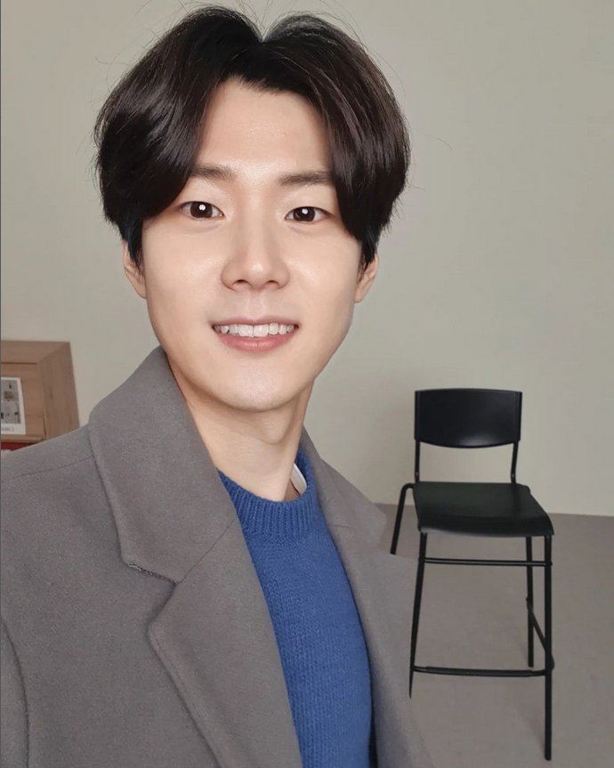Kim Hee Joong photo