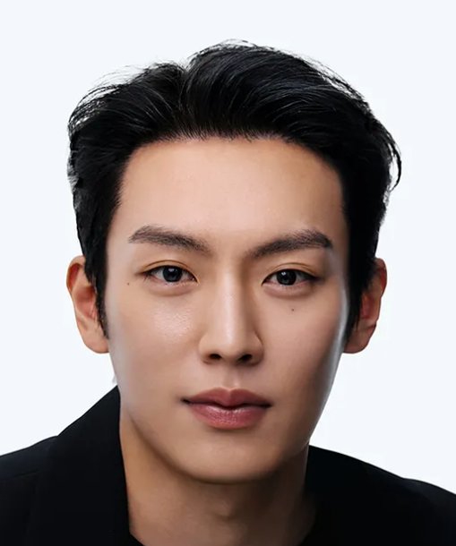 Lee Ki Taek photo