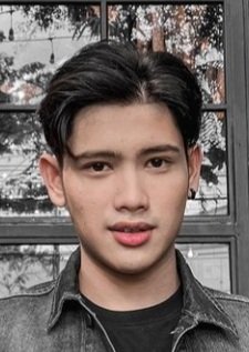 U Krittapon Yanphayom photo