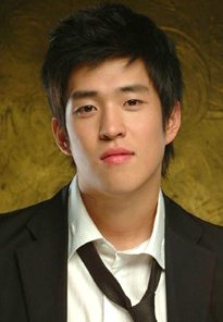 Shin Woo Jin photo