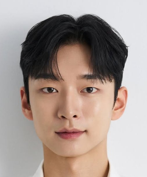 Kim Dong Won photo