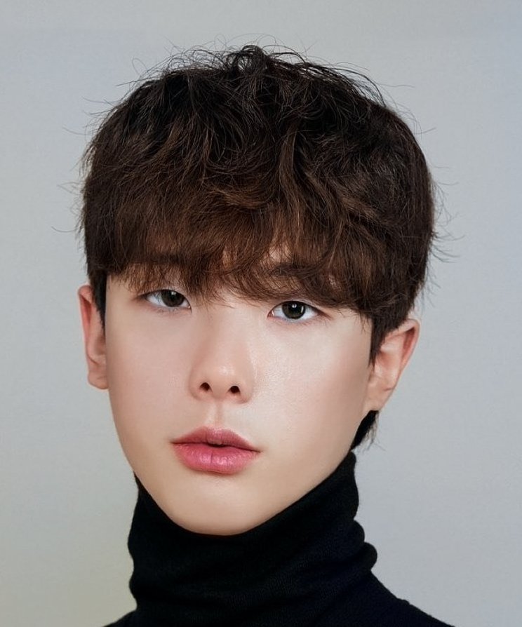 Choi Dong Ho photo