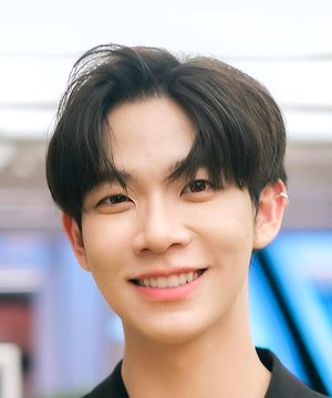 Dong Thanabat Yiampanomkun photo
