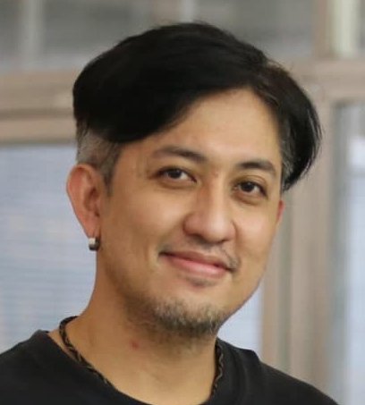A Natthaphong Wongkaweepairod photo