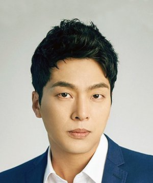 Yoon Hee Seok photo