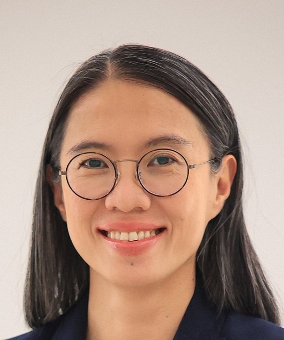 One Vanridee Pongsittisak photo