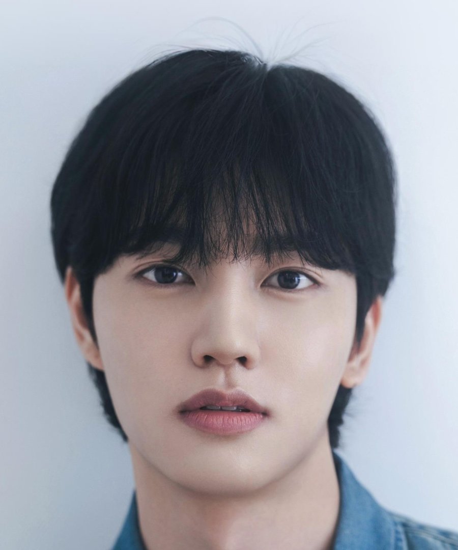 Chae Jong Hyeok photo