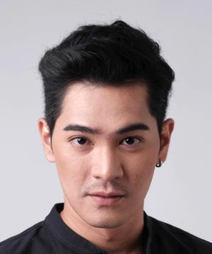 Benz Pisitphol Nitipongwattana photo