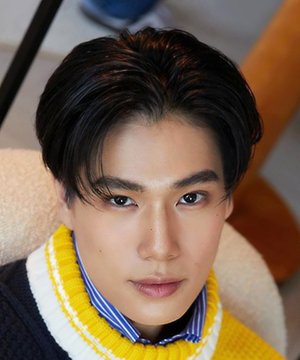 Phuwin Tangsakyuen photo