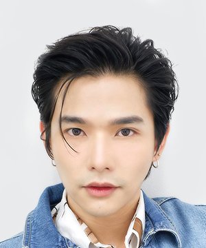 Lee Thanat Lowkhunsombat photo