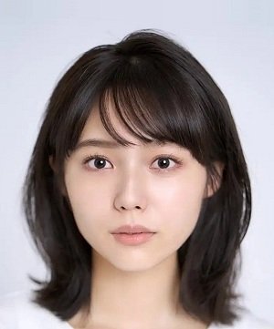 Akita Shiori photo