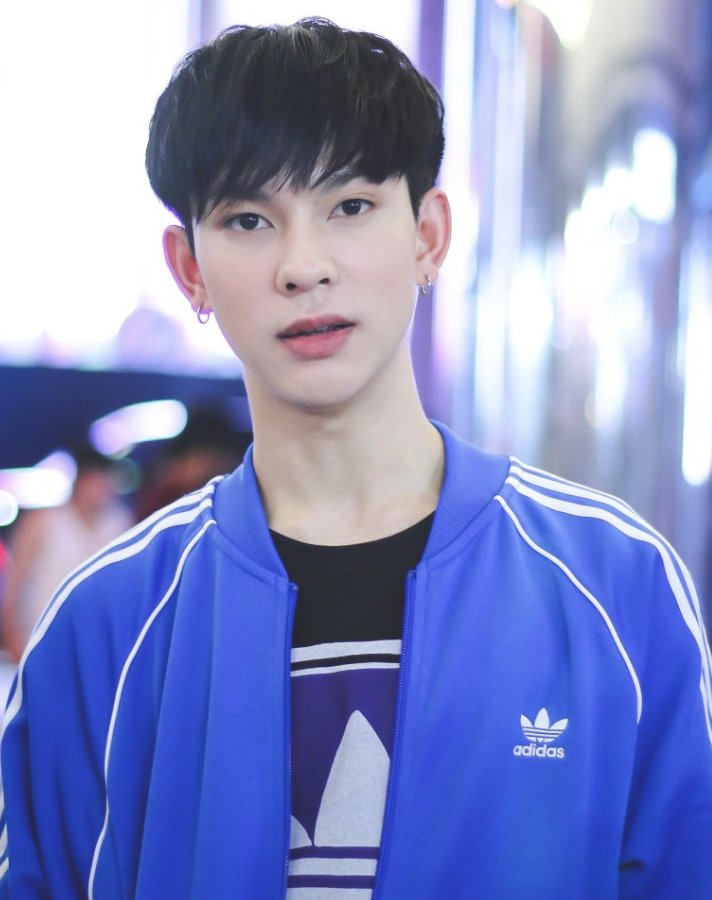 Folk Thitiphat Chankaew photo