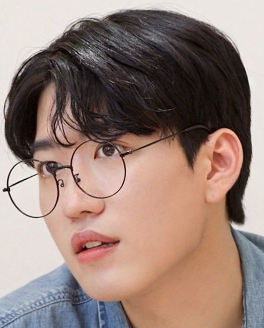 Hwang Min Seon photo