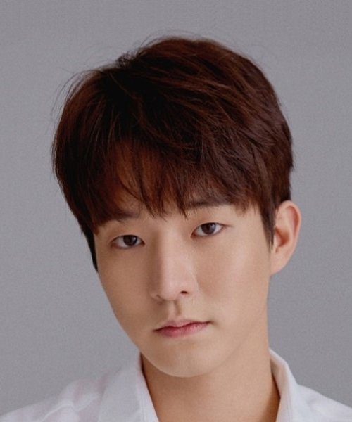 Shin Yoon Seop photo