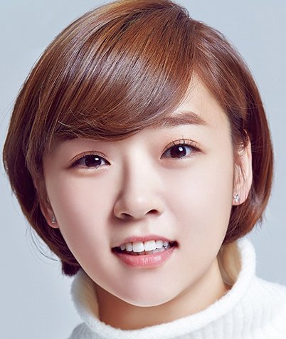 Lee Chae Eun photo