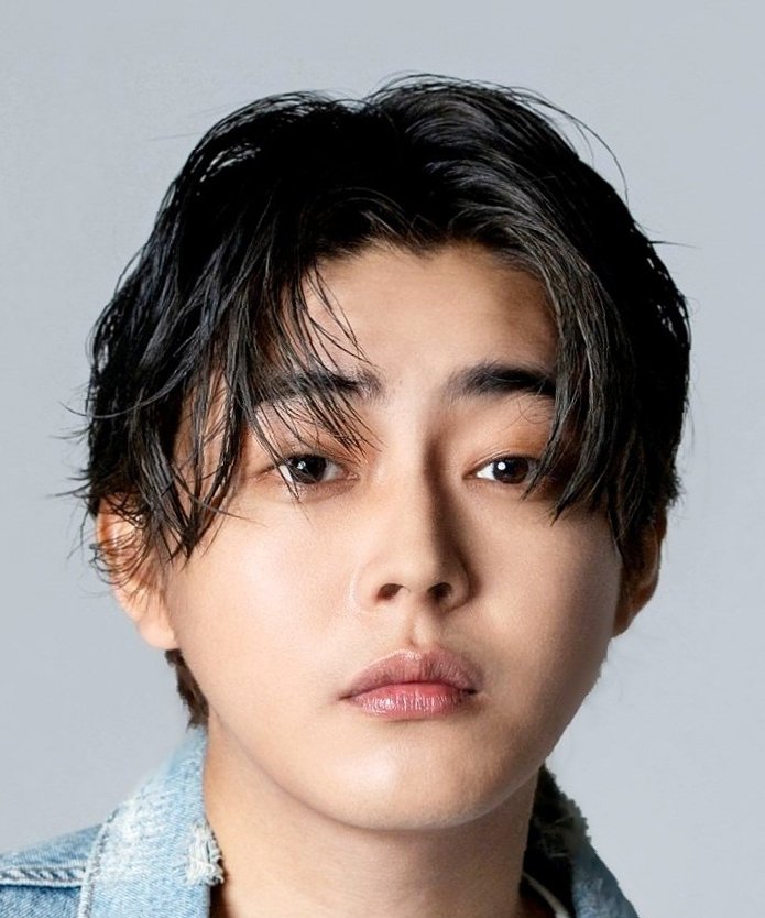 Kura Yuki photo