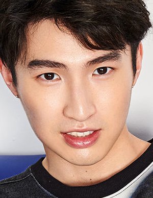 Huang Li Ge photo