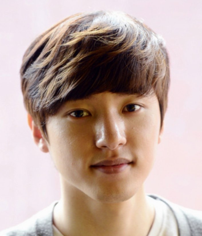Jung Hwi photo