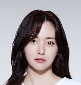 Kim Chae Eun photo
