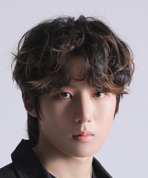Lee Geon U photo