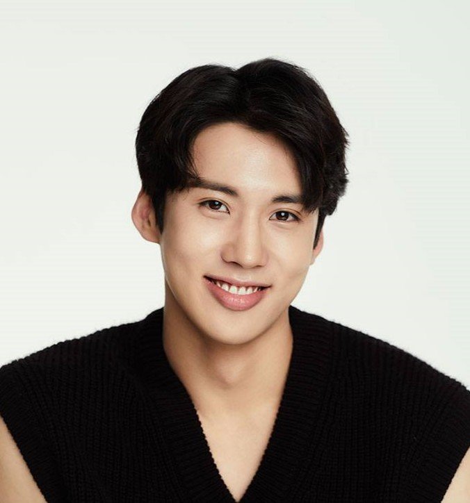 Lee Chan Woo photo