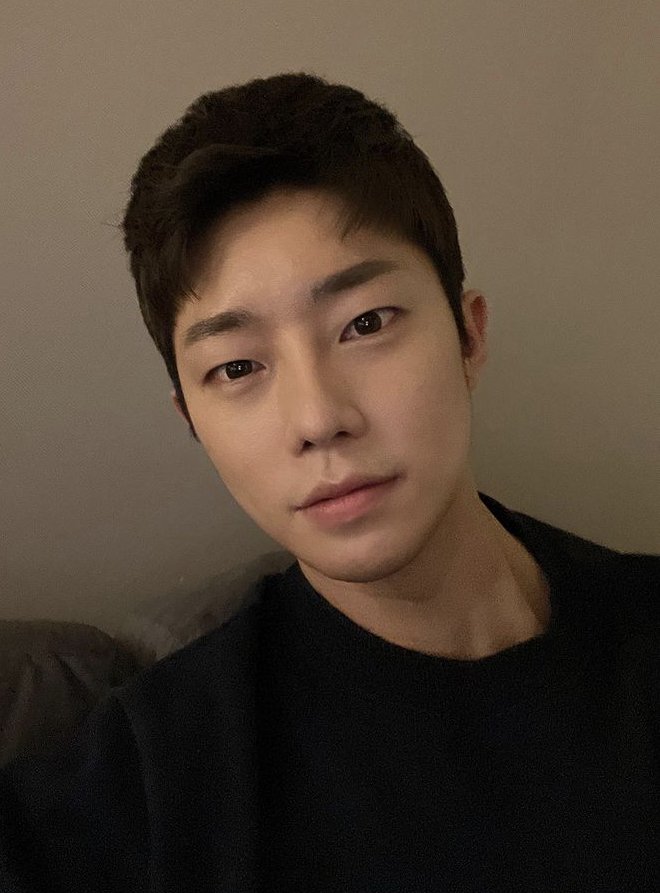 Hyuk Jun photo