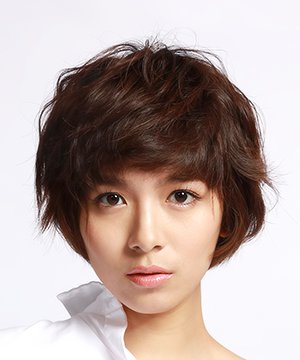 Daphne Low photo