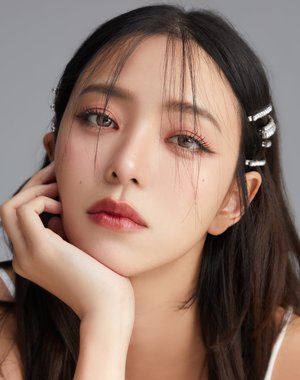 Newclear Hansa Jungviwattanawong photo
