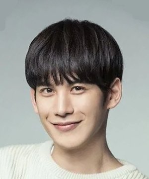 Park Ki Woong photo
