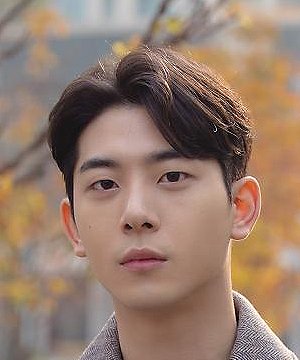 Shin Yong Seok photo