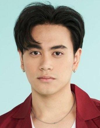 Aom Pongsapak Tantinarawat photo