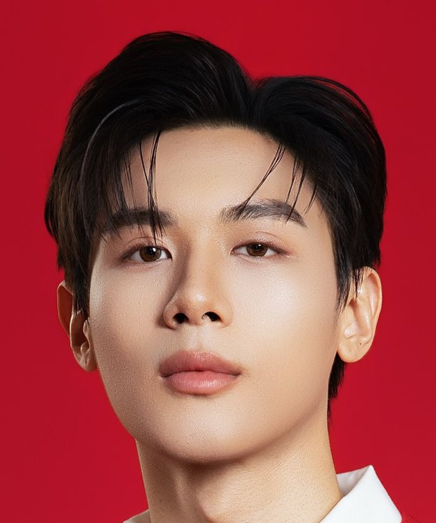 Toptap Jarukit Kaewmoonrueang photo