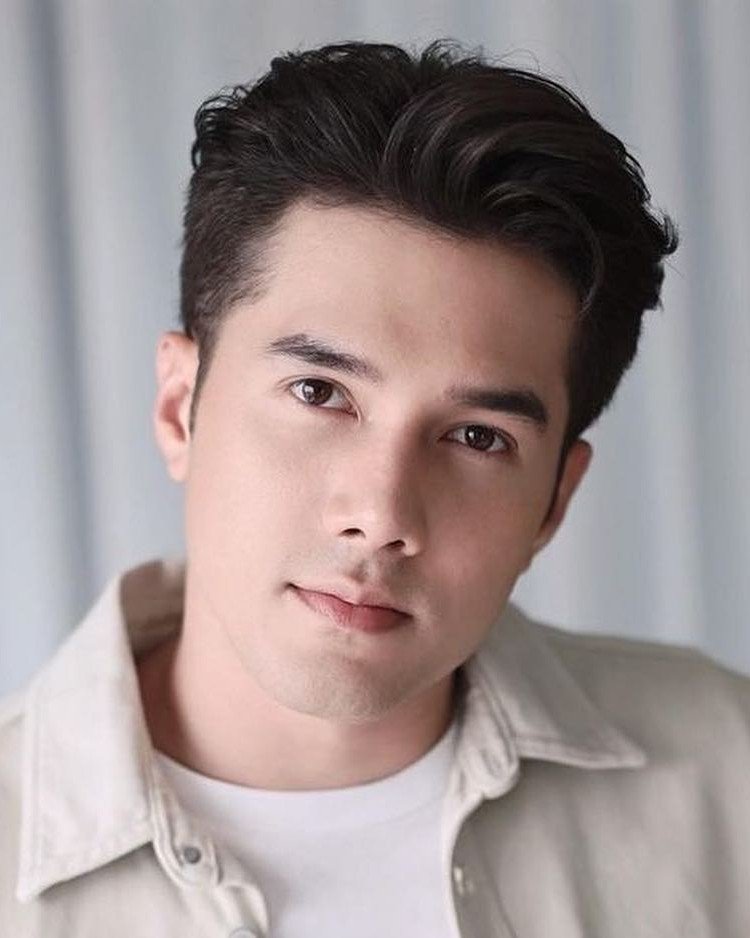 Mik Thongraya photo