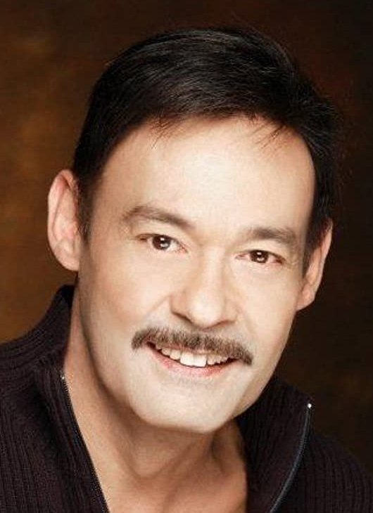 Mark Gil photo