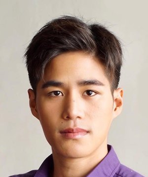 Pong Chupat Harnharuiharn photo