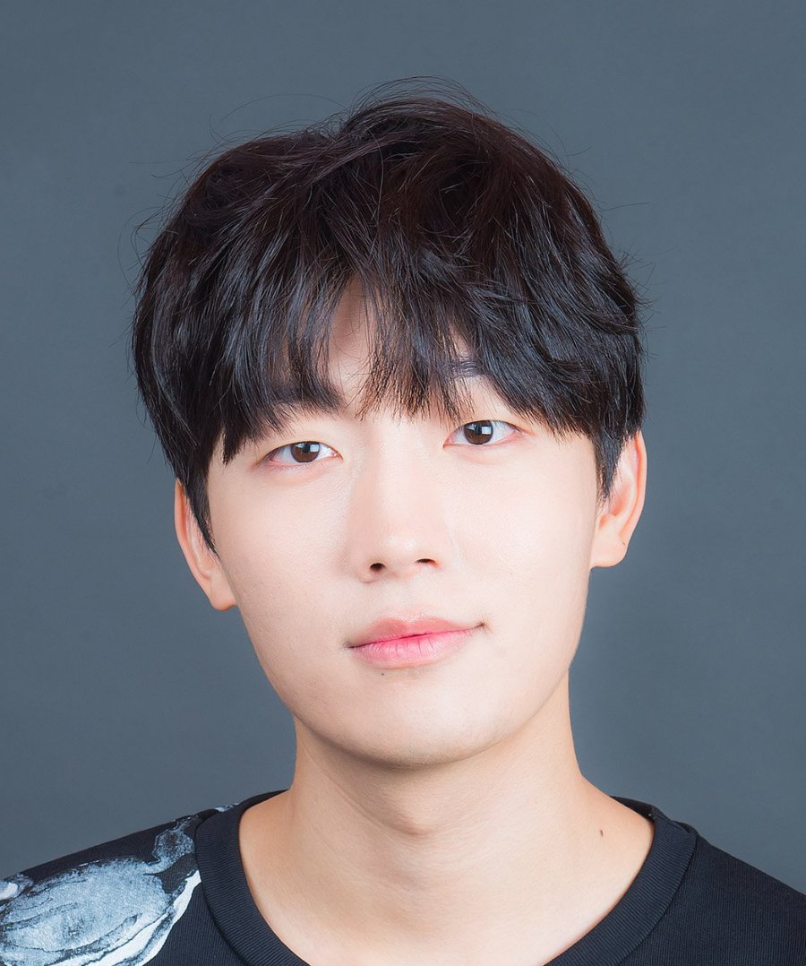 Yoon Jun Won photo