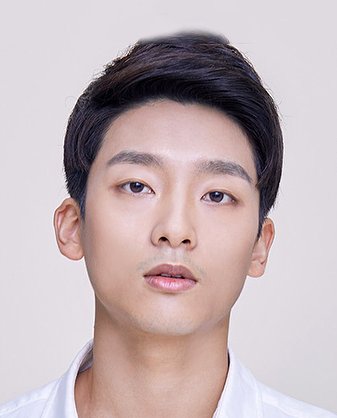Yoon Ji Hyeon photo
