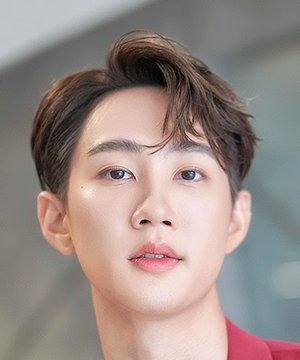 Captain Chonlathorn Kongyingyong photo