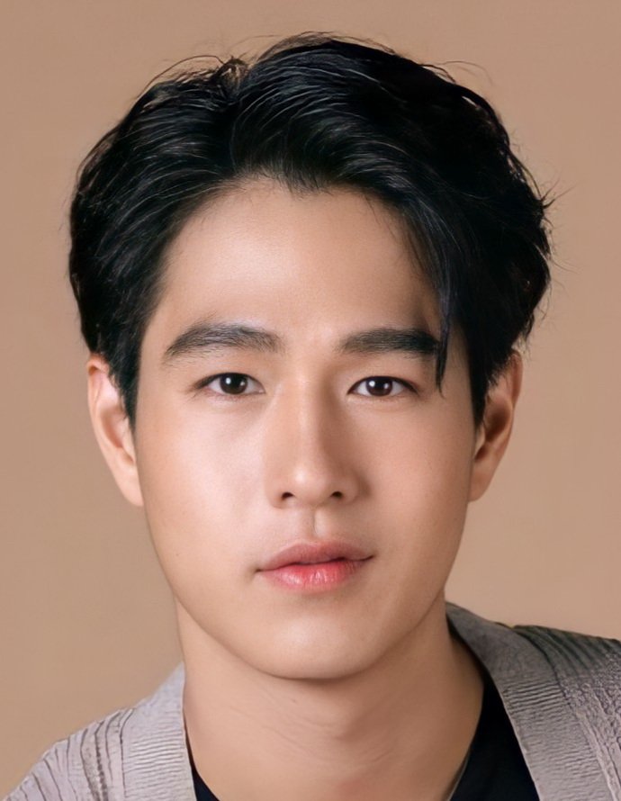 Toy Pathompong Reonchaidee photo