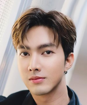 Kang Korn Sirisorn photo