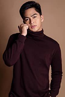 Evan Arellano photo