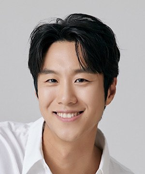 Shim Hee Sub photo