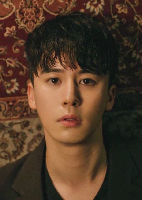Bae Ji Hoon photo
