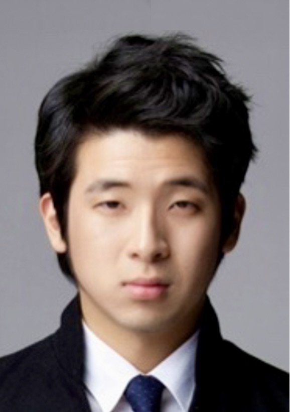 Lee Won Hee photo