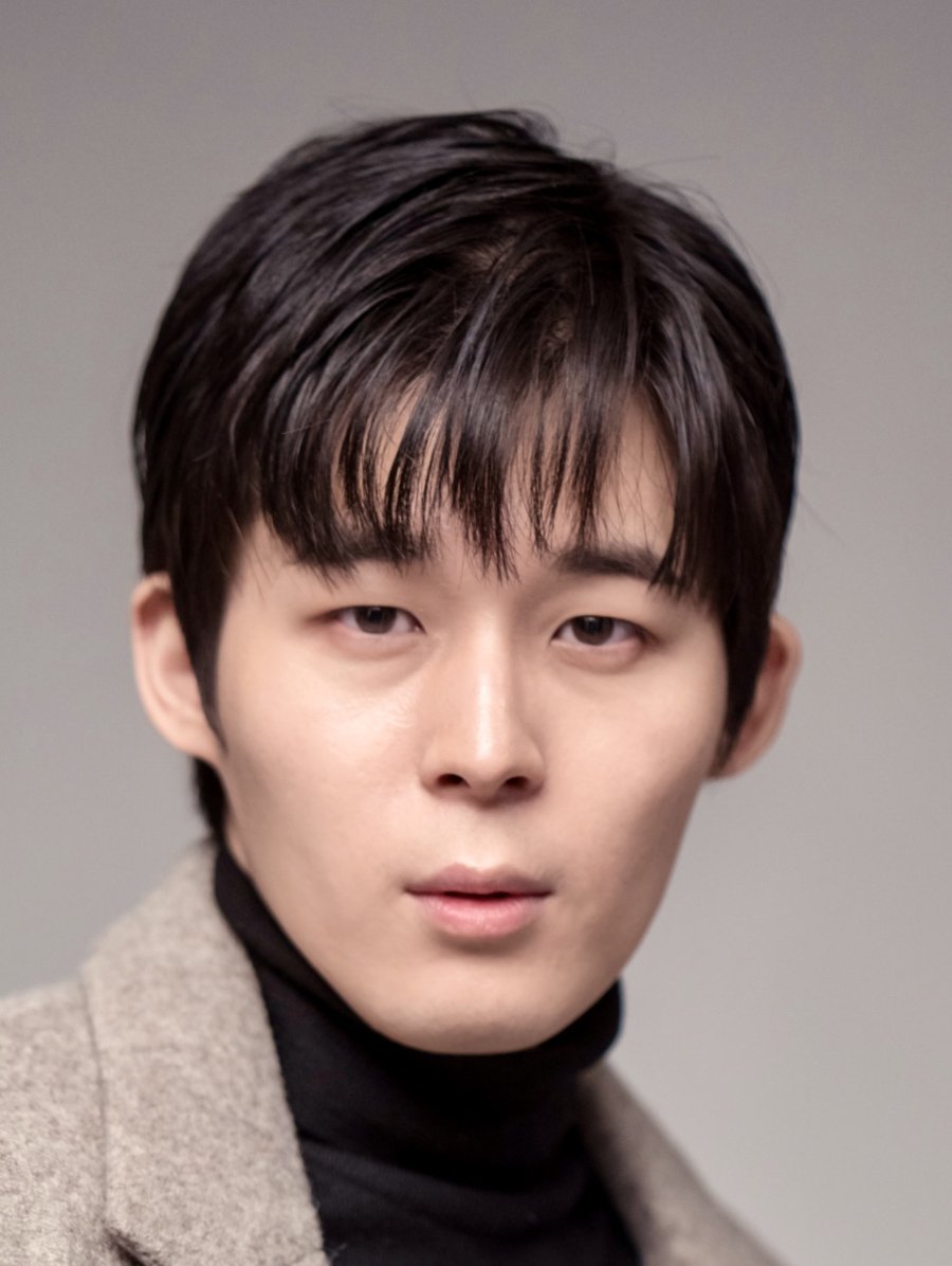 Kwon Ki Ha photo